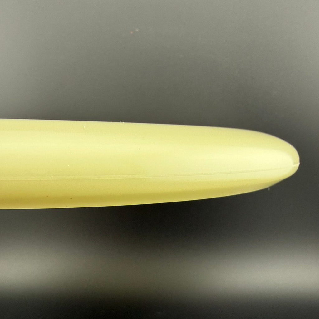 Mega Glo Challenger SS - Missy Gannon Limited Edition - Glow in the Dark Putter
