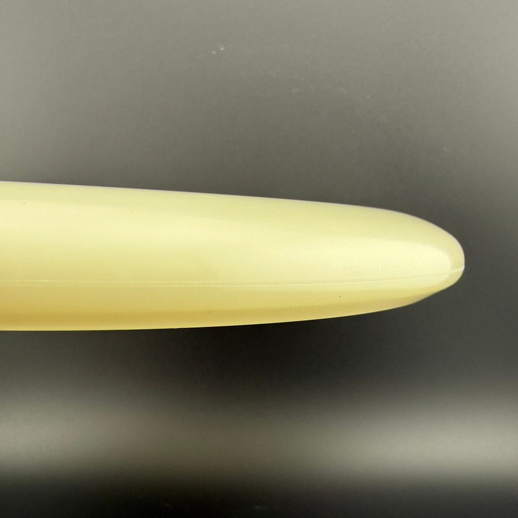 Mega Glo Challenger SS - Missy Gannon Limited Edition - Glow in the Dark Putter