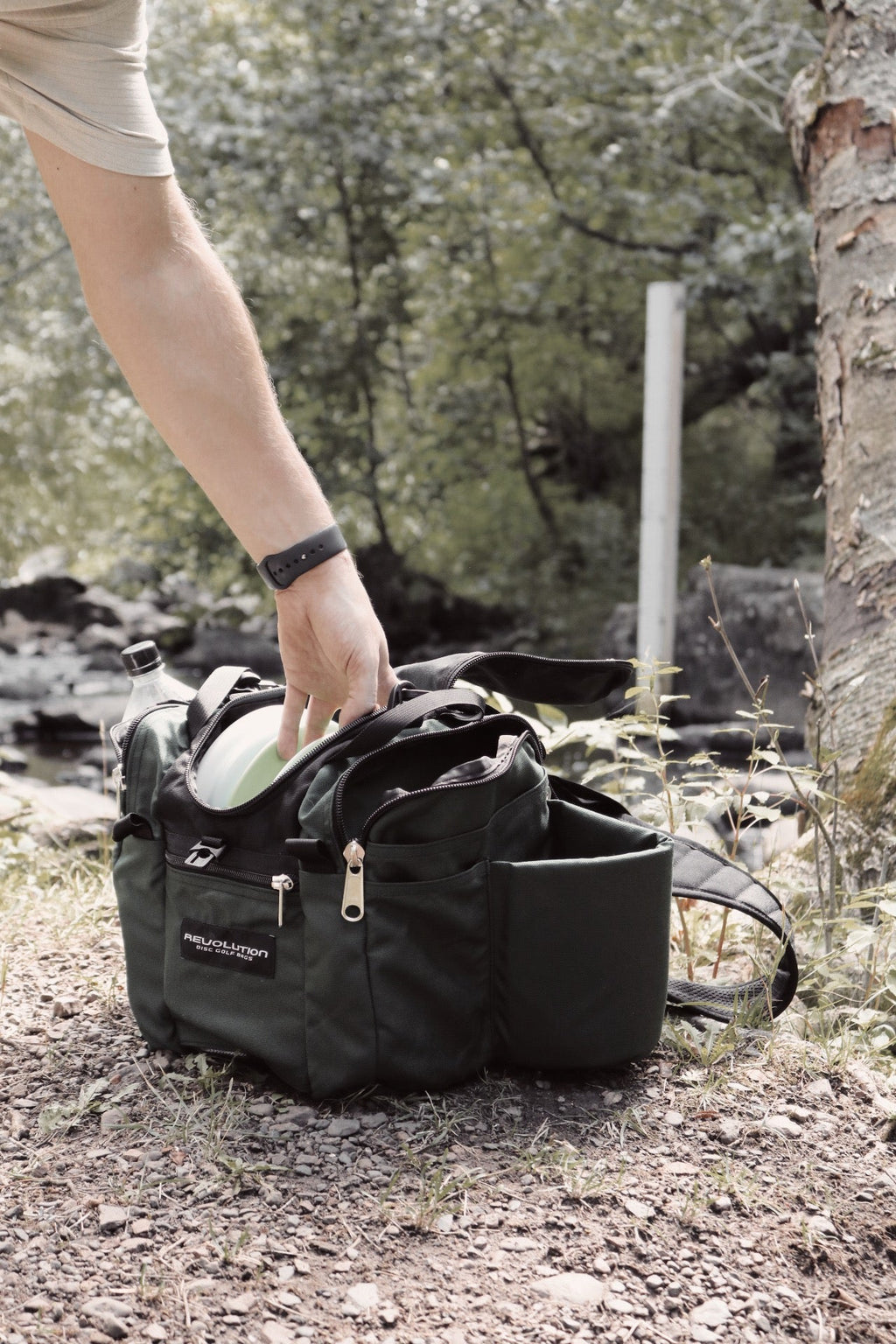 Revolution Mini Deluxe V3 Disc Golf Bag - Crimson